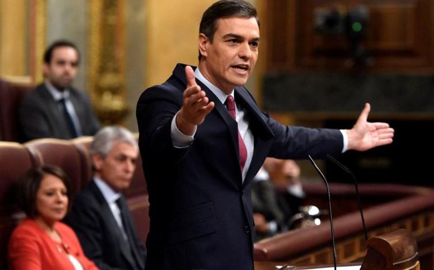 ¿QUÉ VOTARÁ? Pedro Sánchez espera que el PP se DESMARQUE de la ULTRADERECHA