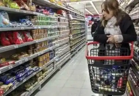 Una familia necesitó  ingresos por casi $42.000  en marzo para no ser pobre