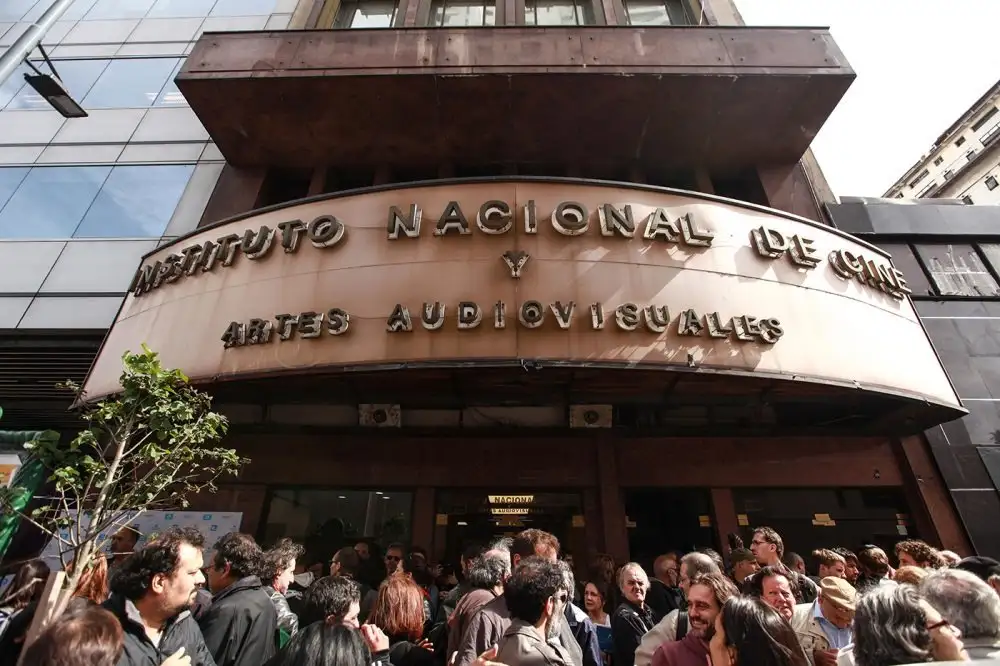 Contra el cierre del INCAA: productores de cine presentaron un amparo para su reapertura