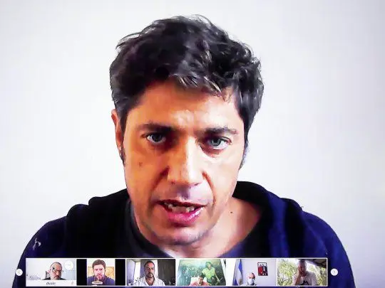 Kicillof se reunió con más de 100 intendentes bonaerenses y les adelantó que habrá nuevas restricciones