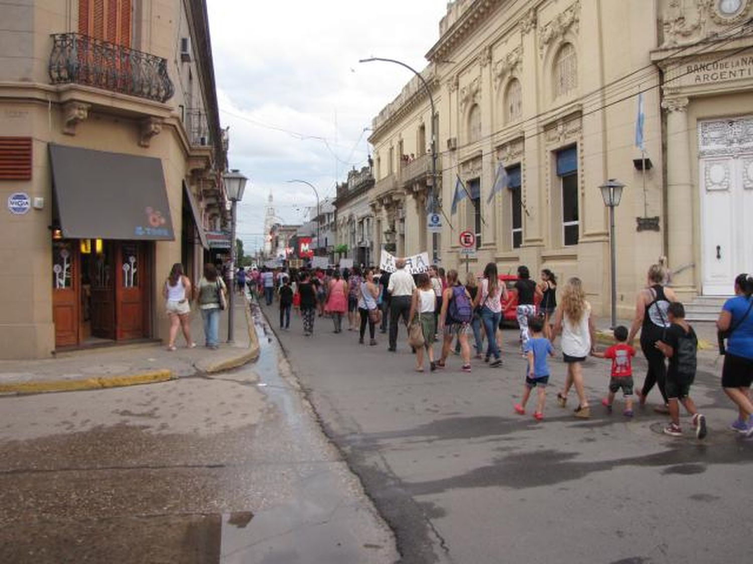 Importante movilización por el 8 de marzo 