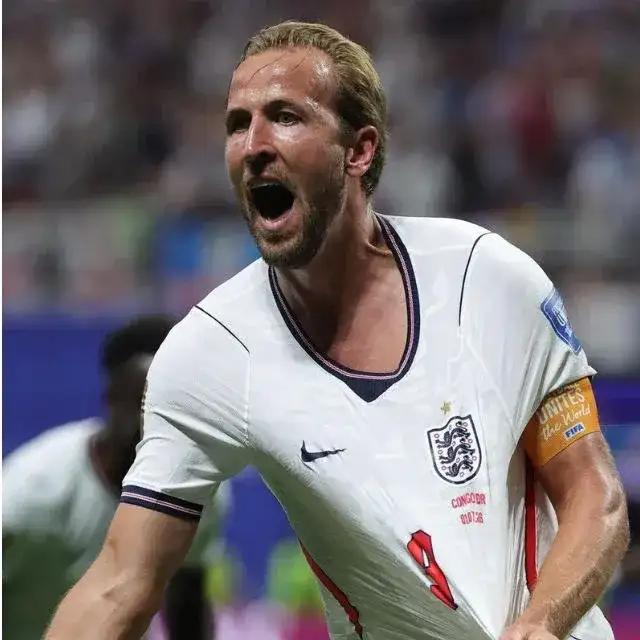 Inglaterra venció 2-1 a Noruega.