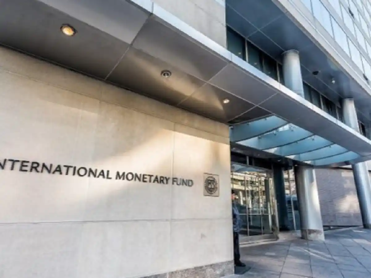 El FMI desembolsó US$ 3.980 millones tras aprobar la primera revisión