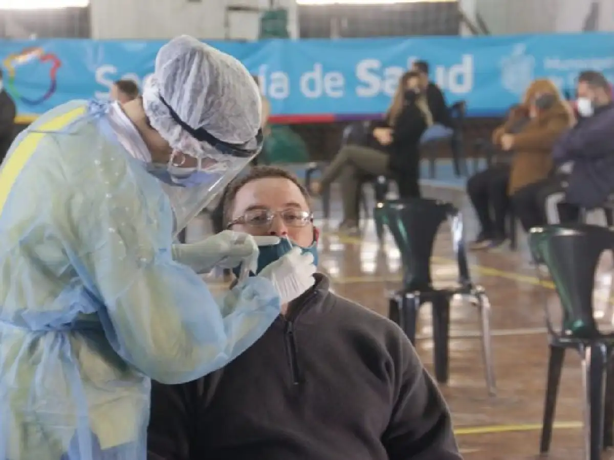 Coronavirus en Argentina: 14 muertes y 886 nuevos casos