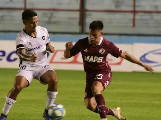 Lanús lo dio vuelta y pasó de ronda ante Real Pilar
