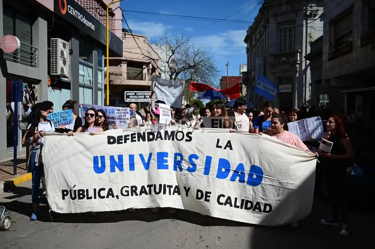 marcha universitaria octubre 2024 credito MRFotografía (2) - 3