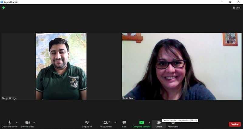 Clases virtuales en la EPES 33 con una aplicación de la escuela