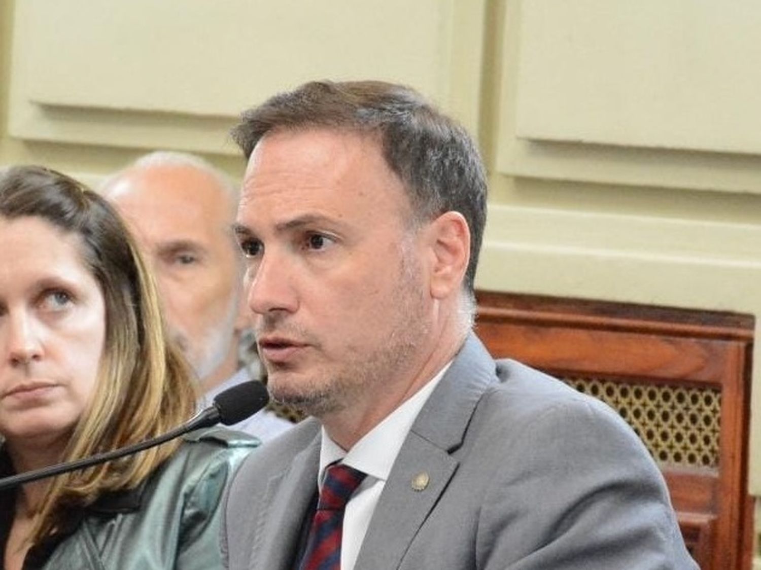 El senador Enrico persistió en el abordaje de un nuevo código santafesino. Crédito: Gentileza.