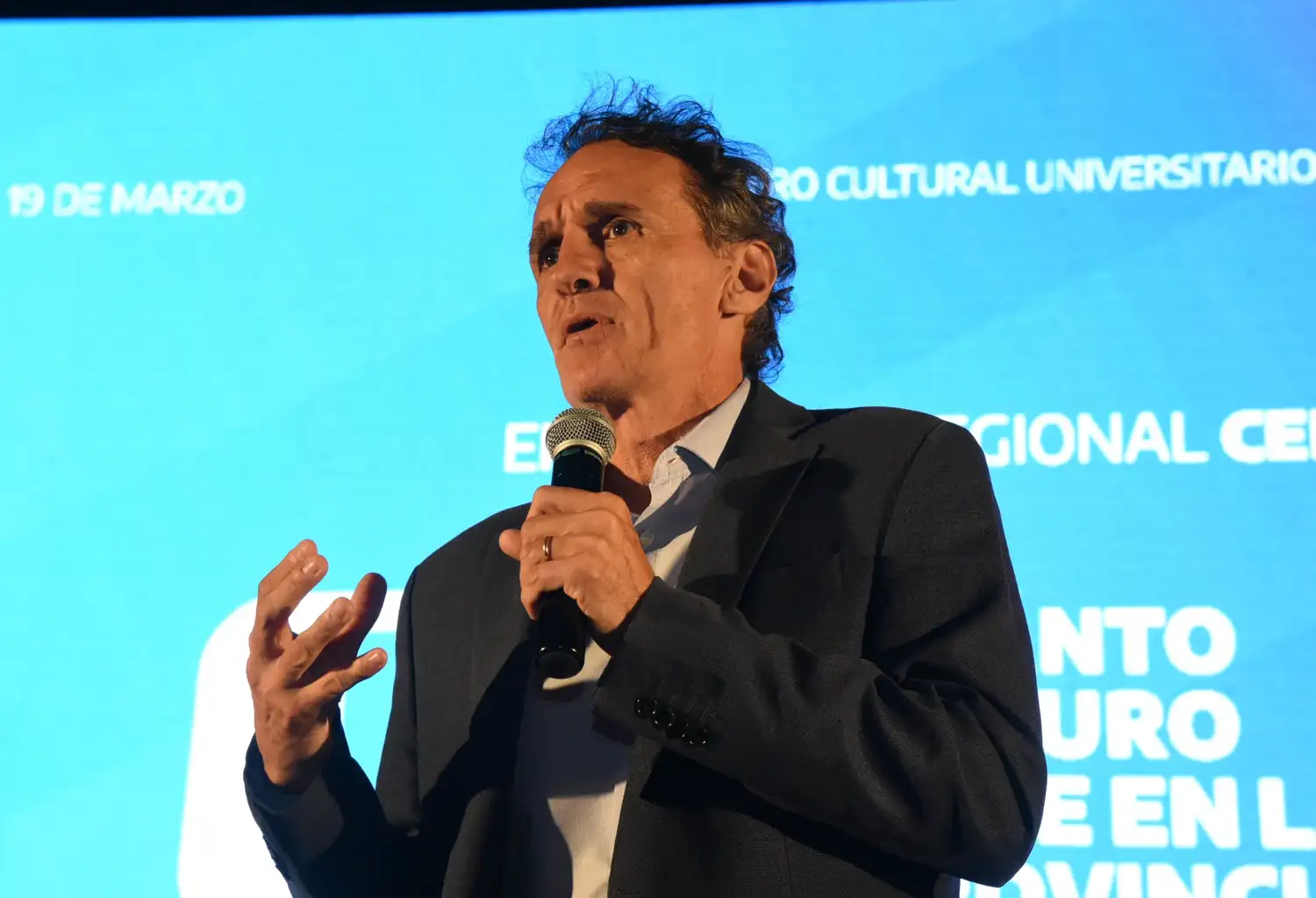 "El Gobierno de Milei cobró el impuesto y en las rutas hay abandono y desidia", afirmó Katopodis en declaraciones a FM Provincia.