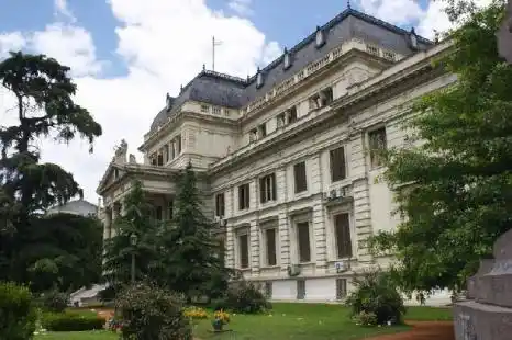 Tras una marcha, manifestantes de ATE tomaron Anexo de Diputados