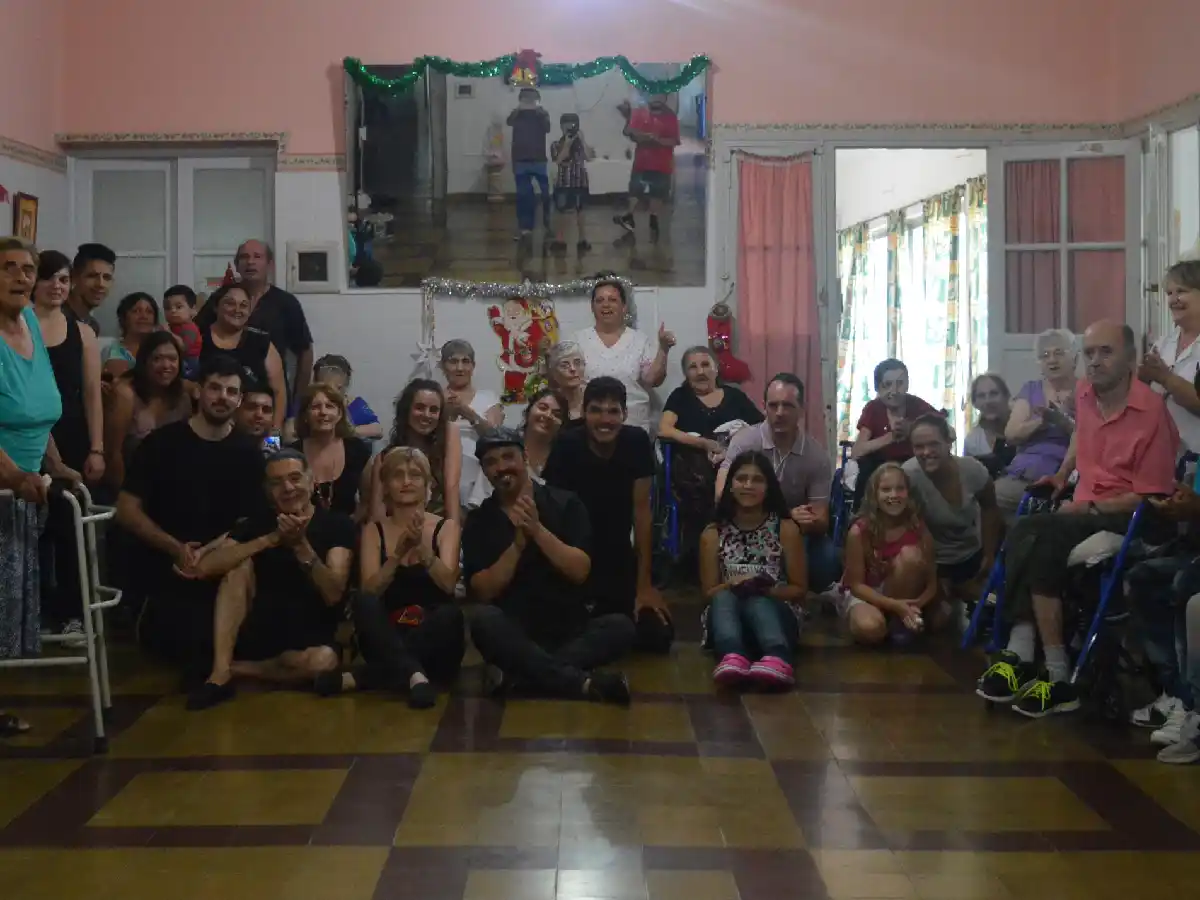 Navidad solidaria en el Hospital y en el Hogar de Ancianos