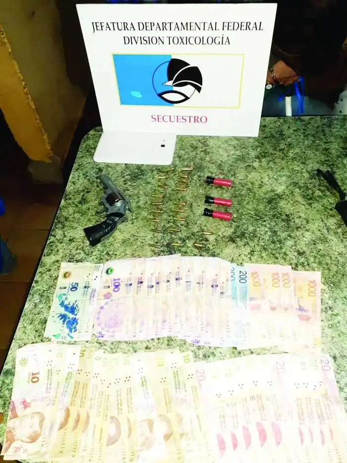 Toxicología: Once  identificados, dinero, armas pero no tenían la droga