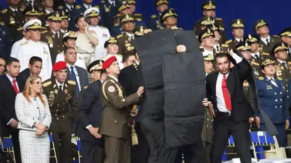 ¡30 AÑOS DE PRISIÓN! Condenan a tres presos políticos por ataque con drones a Maduro