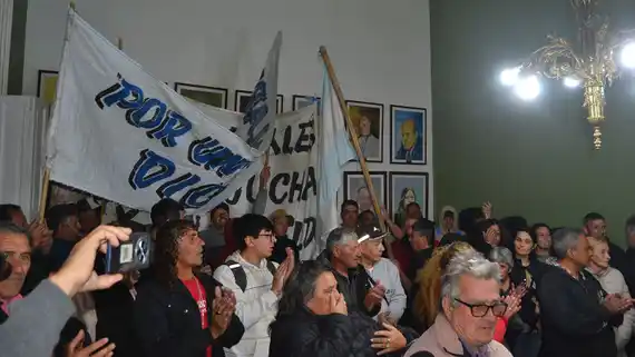 El sindicato exige información sobre sueldos y adicionales y el conflicto pasó a un cuarto intermedio