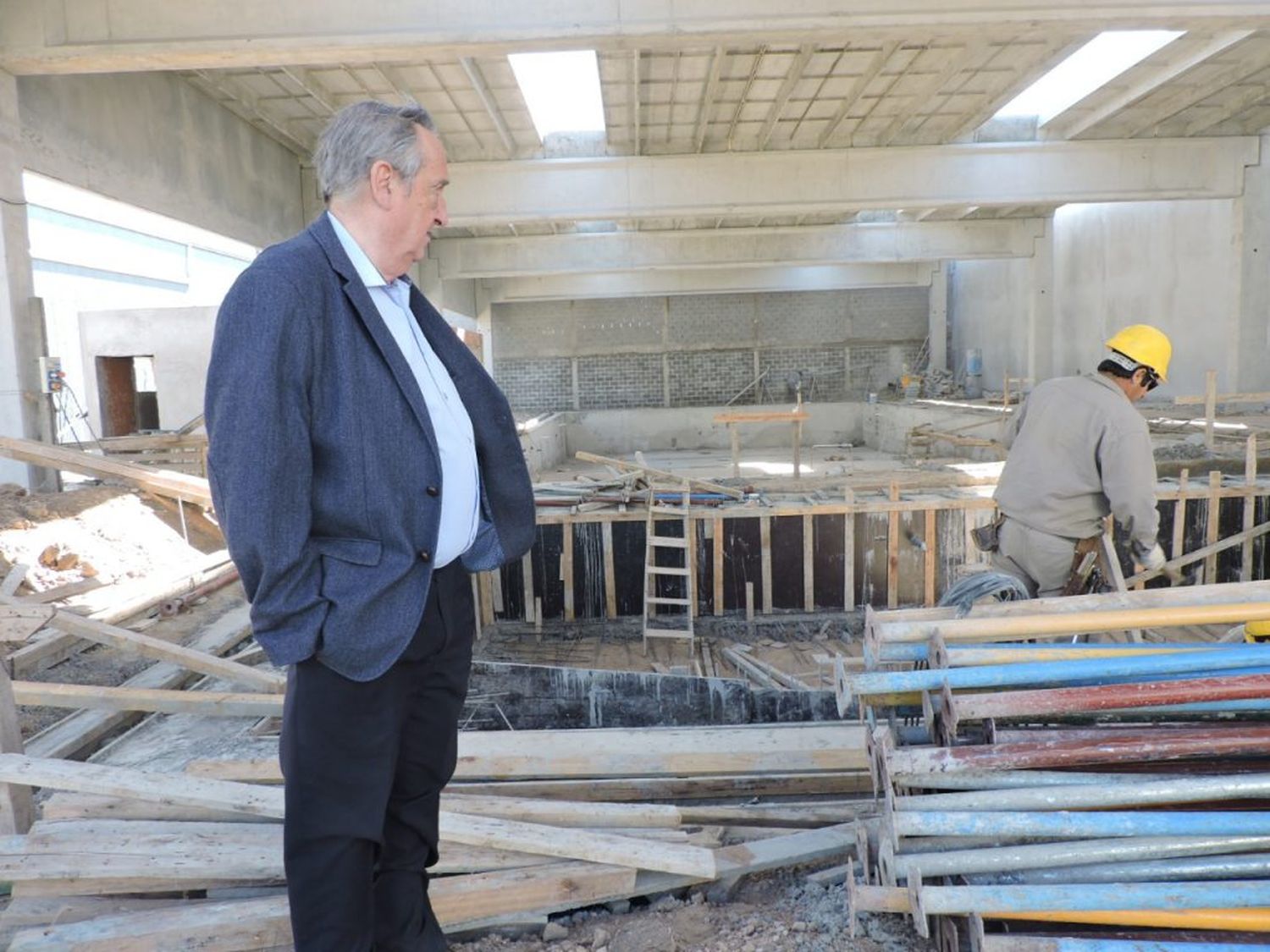 Lunghi recorrió obras y destacó el impacto  que tienen para la economía de la ciudad