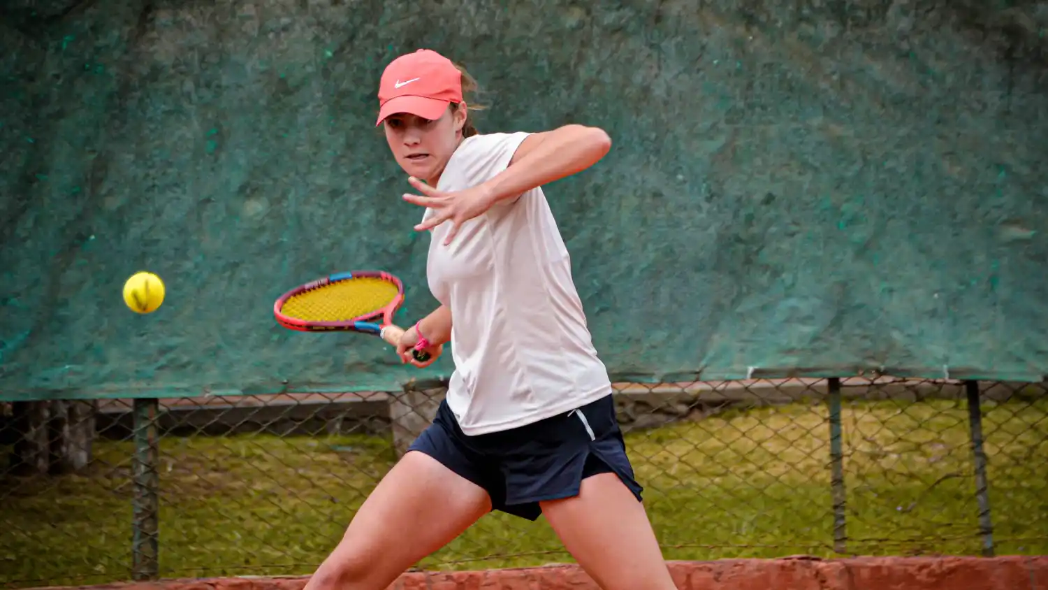 Agustina Grassi avanza en Mendoza.