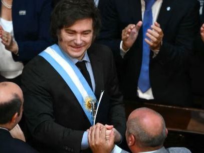 El Presidente y su hermana presentaron los documentos ante la Oficina Anticorrupción.