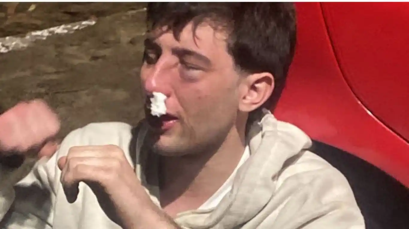 El joven fue hospitalizado