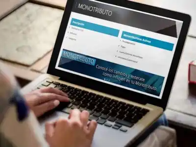 El Gobierno estudia eliminar el monotributo y trasladar a  los contribuyentes al régimen general