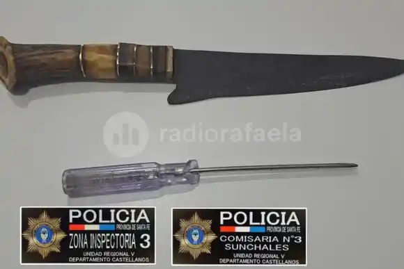 Atacó a la madre con un cuchillo y, horas más tarde, volvió a amenazarla con un destornillador