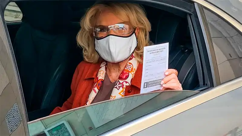 Mirtha Legrand fue vacunada en Palermo: "anótense y vacúnense" dijo