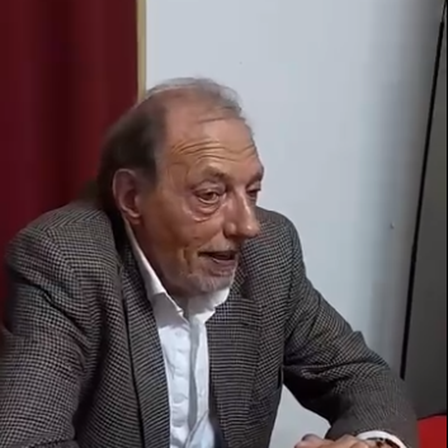 Carlos Maipah.