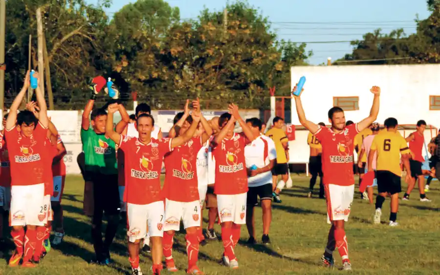 Central Larroque se metió en la final del Torneo Provincial