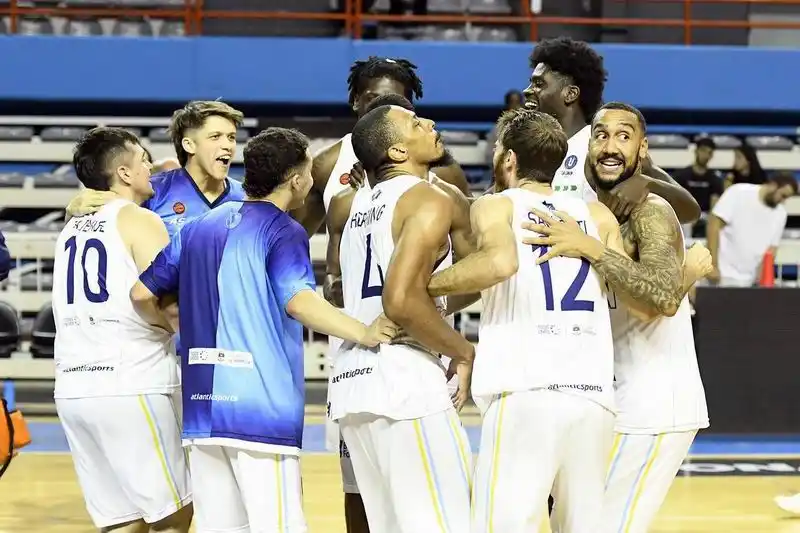 Triunfazo de La Unión de Formosa ante Peñarol