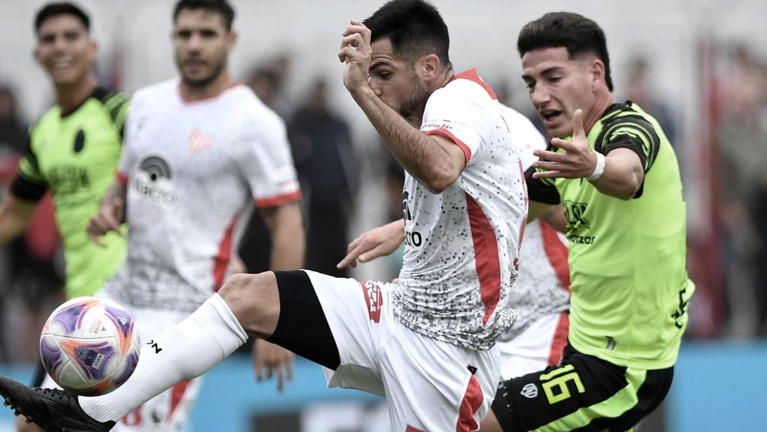 Instituto recibe a Barracas Central en el Monumental de Alta Córdoba