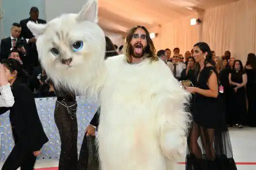 Jared Leto a su llegada a la MET GALA 2023. Foto AFP