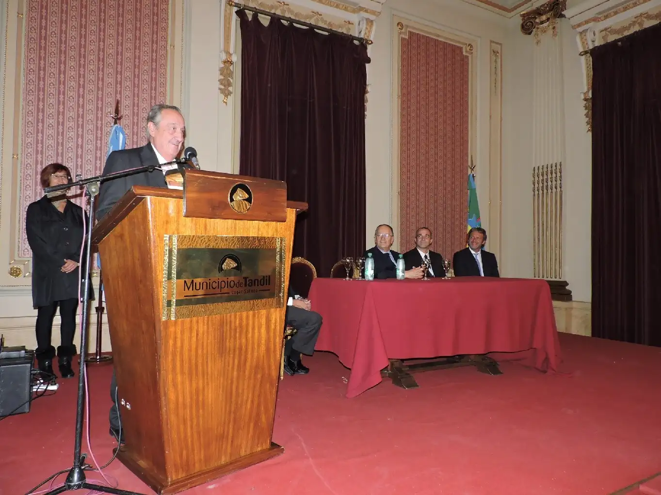 Lunghi participó de un encuentro de ginecología y obstetricia