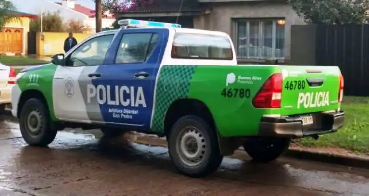 Persiguió a un ladrón que había robado en su casa y logró que lo detuvieran
