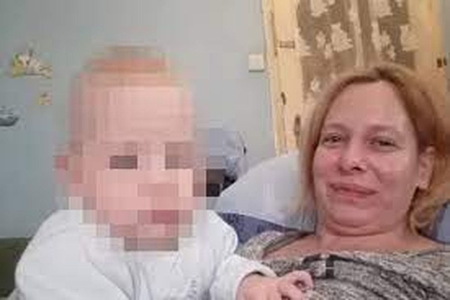 ¡LLEVÓ EL CADÁVER AL SUPERMERCADO! Actriz de cine para adultos apuñaló a su hijo de 2 años