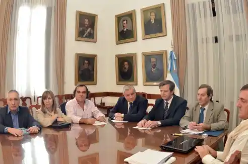 El gobierno mejoró la propuesta salarial a los docentes