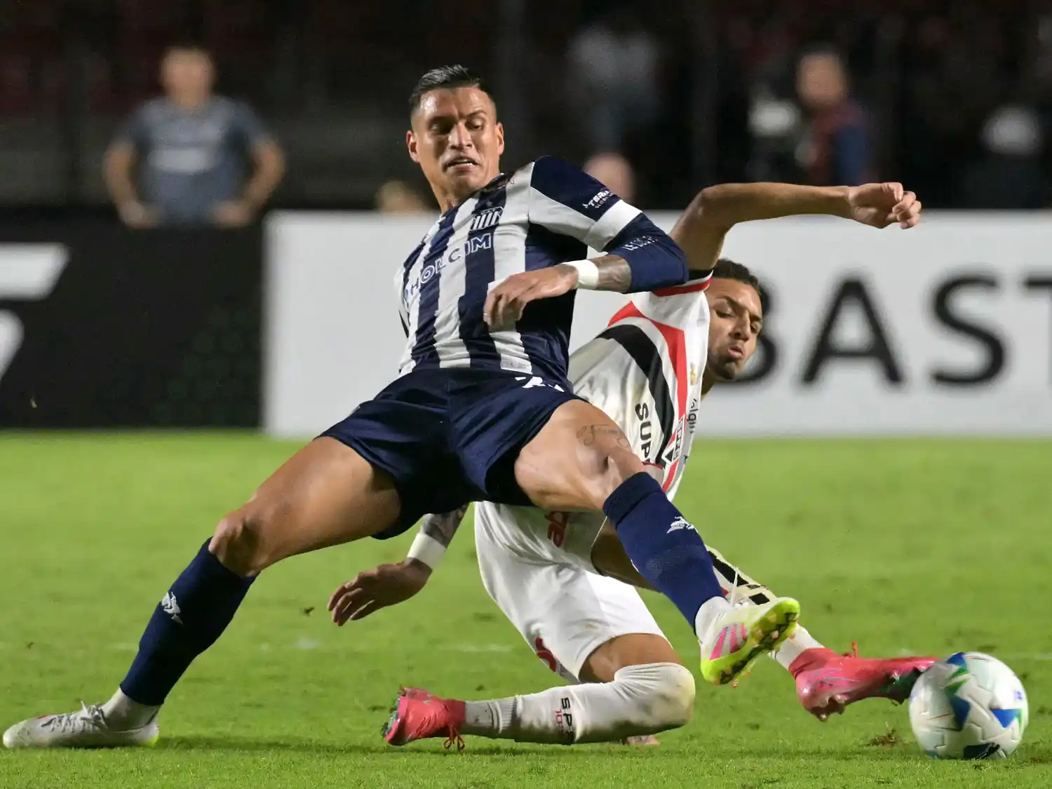 Talleres perdió y se quedó afuera de todo