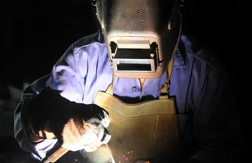 La actividad económica retrocedió 0,5% en enero en comparación con diciembre