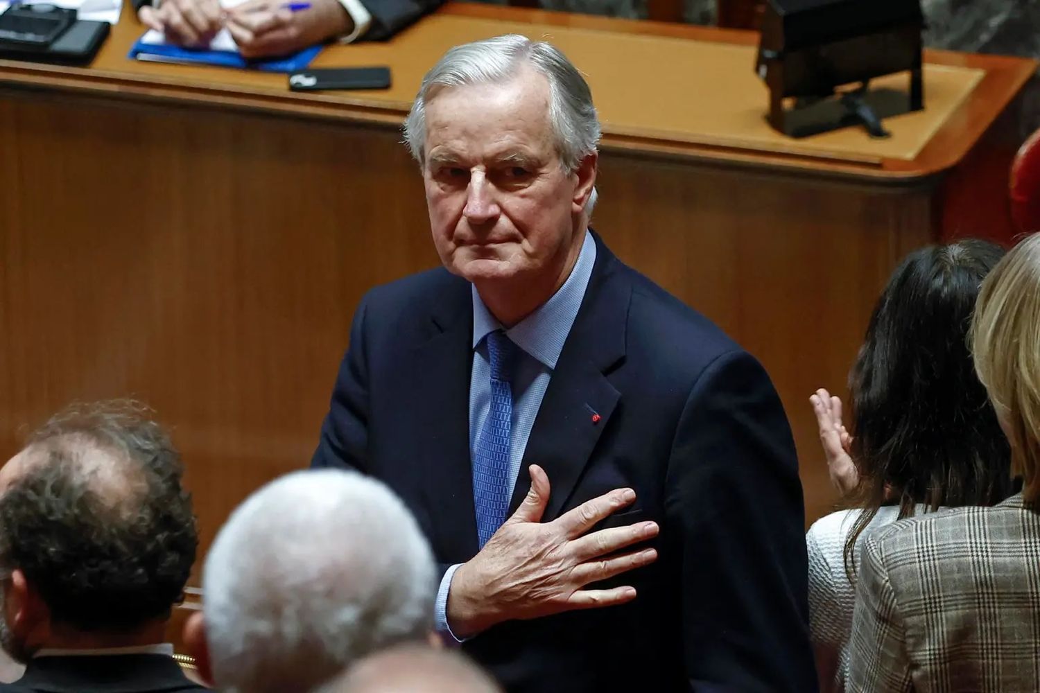 Los diputados franceses avanzaron con la moción de censura y cayó el primer ministro