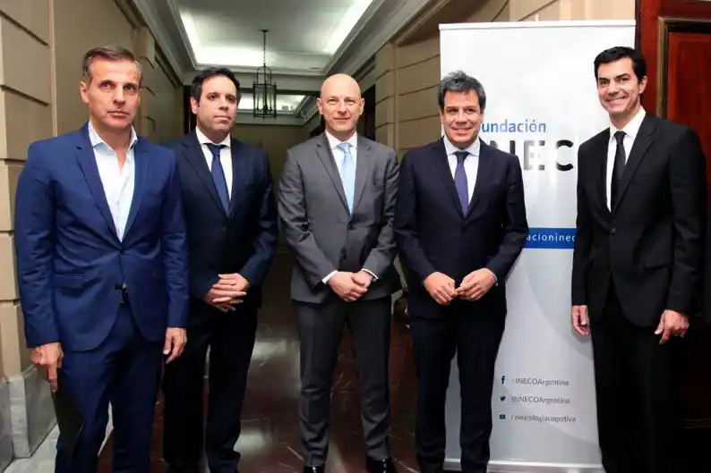 Urtubey asistió a la inauguración del Instituto de Neurociencias y Políticas Públicas
