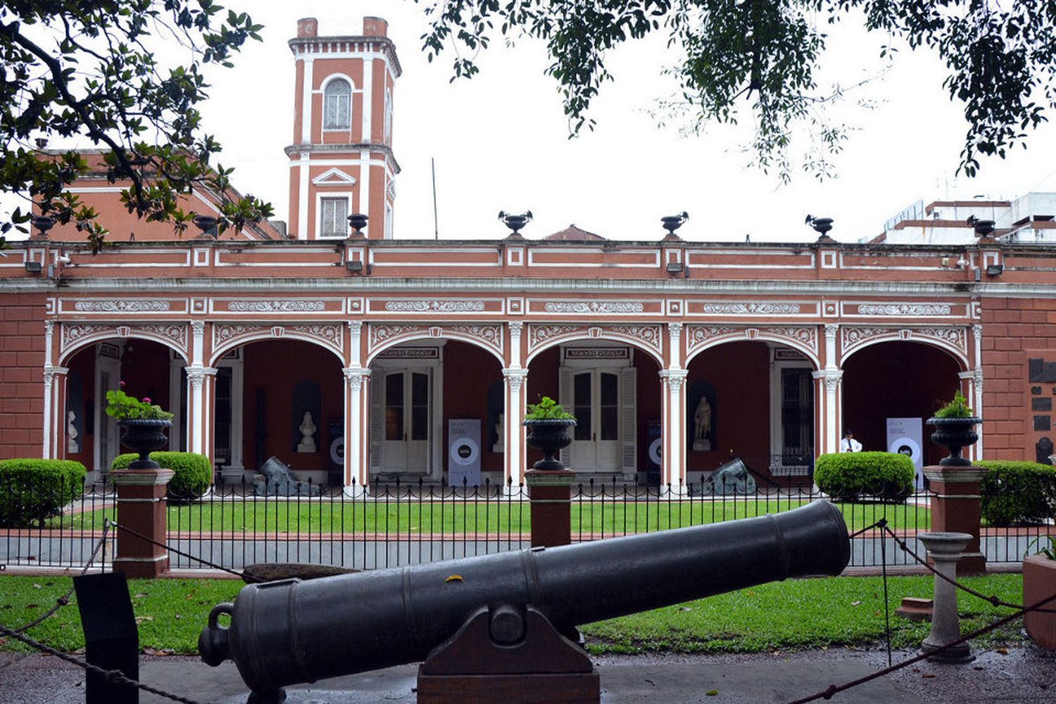 Detienen a tres sospechosos por el robo de monedas del Museo Histórico Nacional