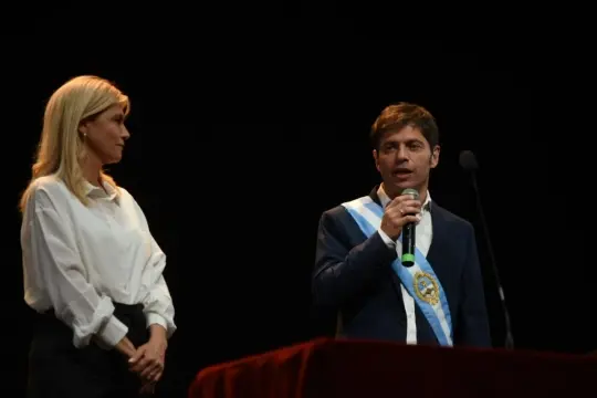 Kicillof tomó juramento a los ministros y pidió un Gobierno «solidario y militante»