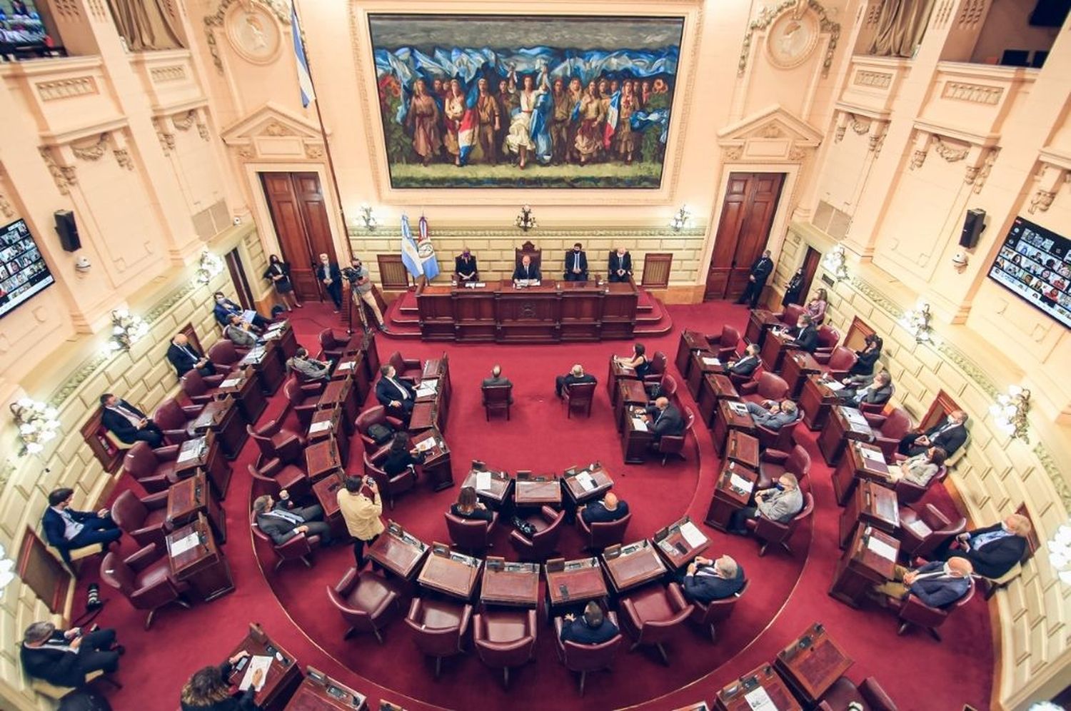 División del PJ en el Senado santafesino