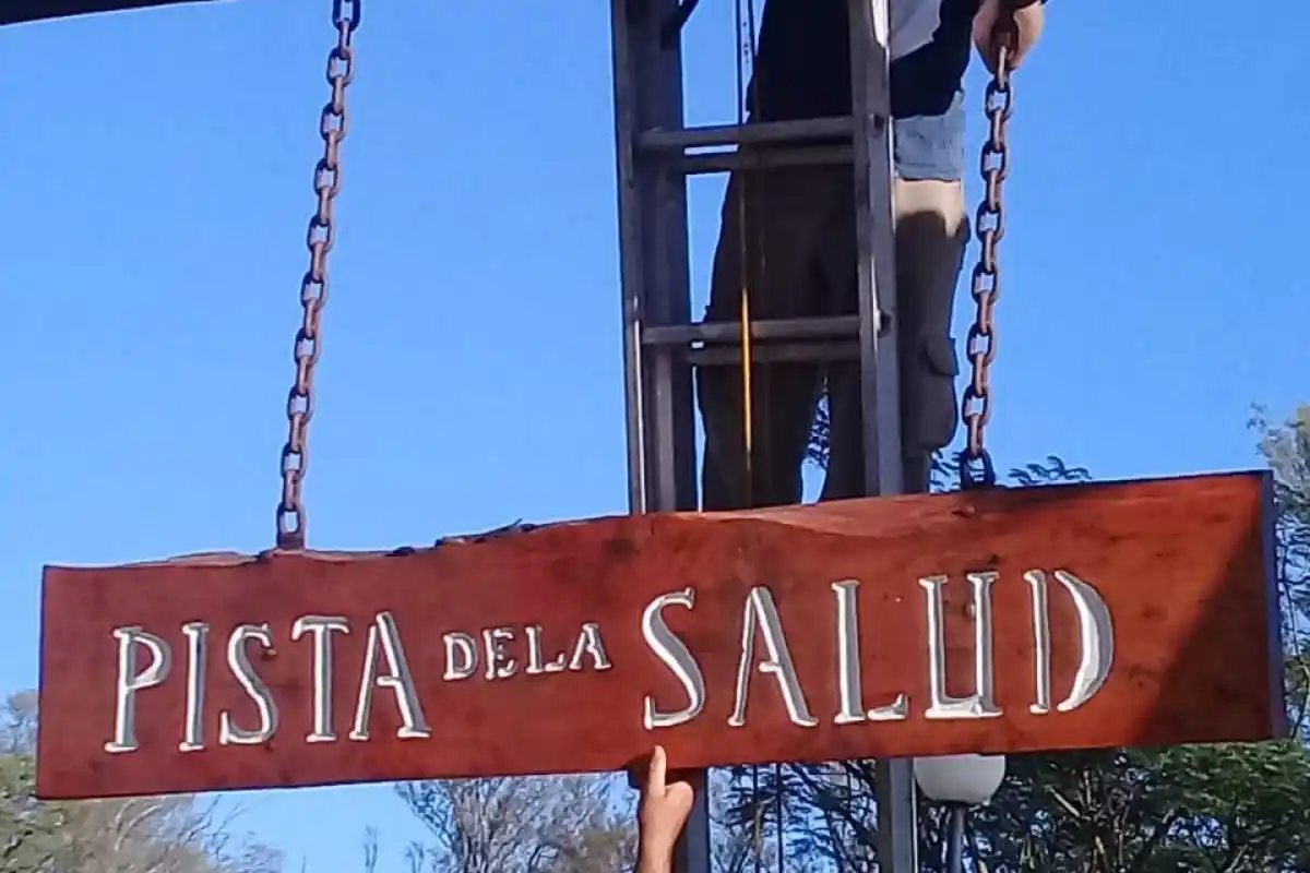 Espacios Públicos renovó la cartelería del Parque Unzué