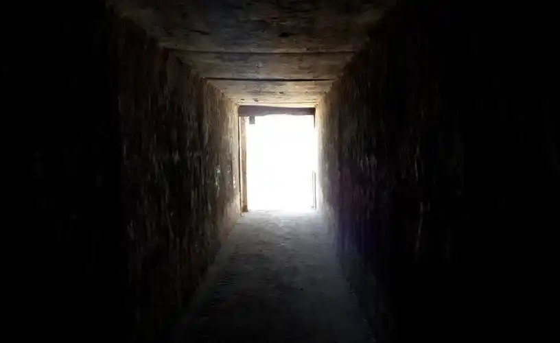 El famosos túnel que atraviesa los médanos.