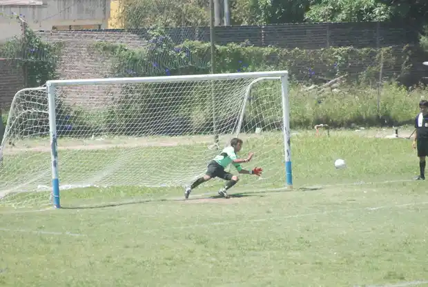 Se definieron siete finalistas del segundo oficial del año en el fútbol infantil