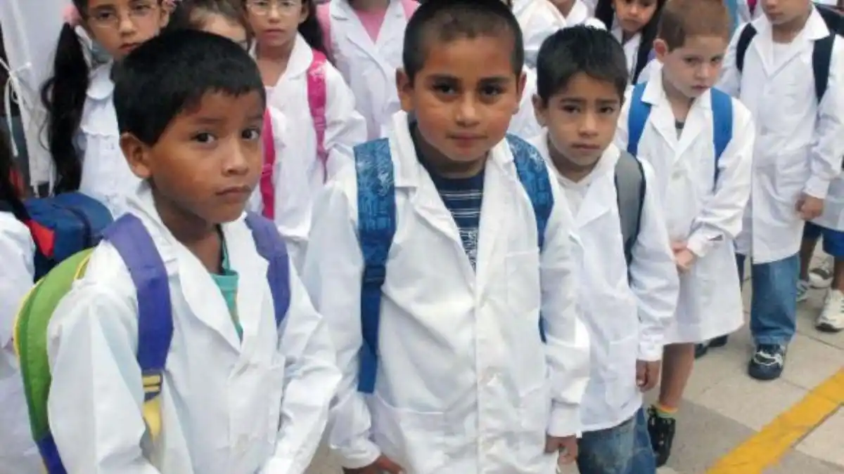 El calendario escolar contempla cumplir con los 180 días de clases 