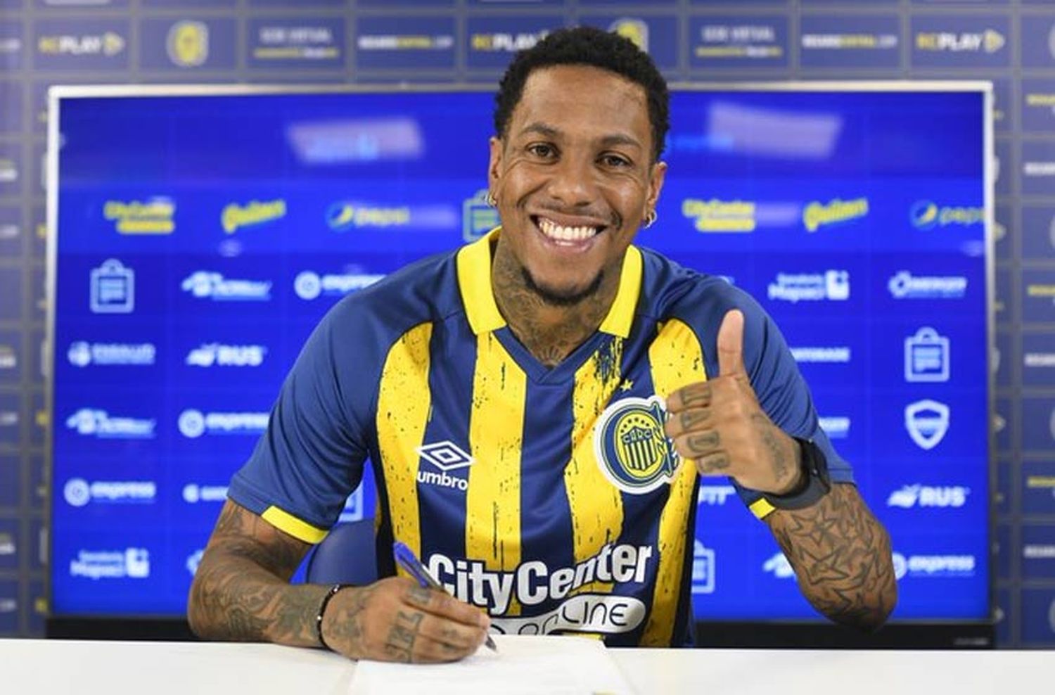 Abel Hernández, nuevo refuerzo de Central: «Poder jugar la Libertadores es importante para mí»