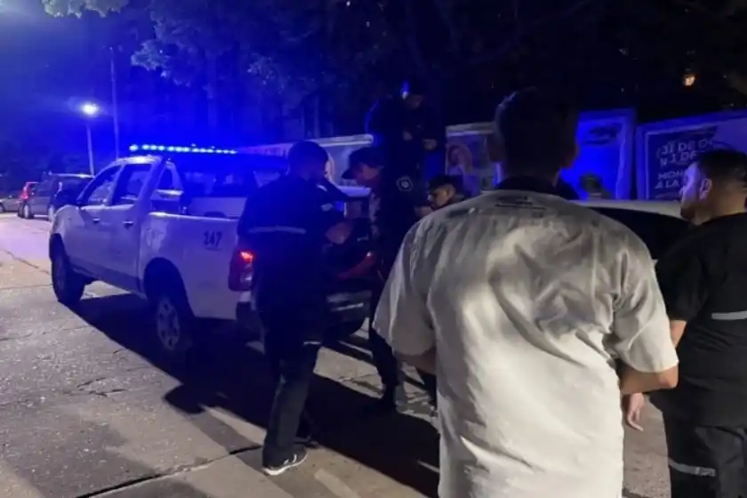 Cuidacoches detenidos.