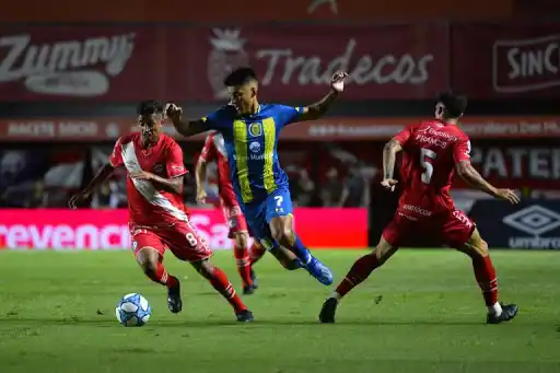 Argentinos lo dio vuelta frente a Rosario Central