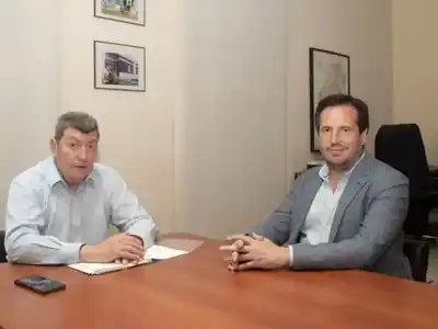 Larroque impulsa gestiones para reactivar planes de viviendas