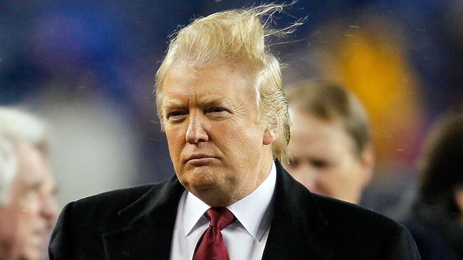 ¡NO ES CHISTE! Trump firma orden para que haya presión en el agua de las duchas: quiere lavar su cabello con tranquilidad